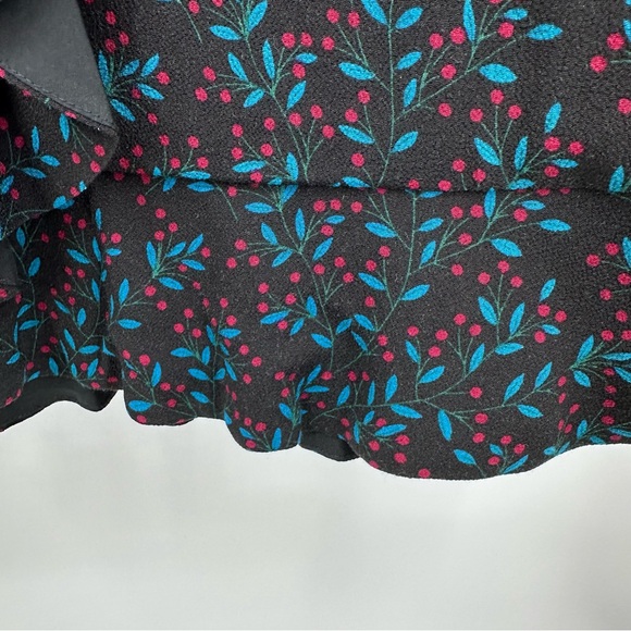 Draper James Blue Winterberry Ruffled Long Sleeve Dress Size 4 - Picture 5 of 11